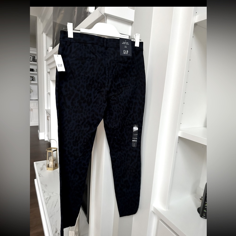 signature skinny ankle/ Chino / blue, and black cheetah print/ NWT